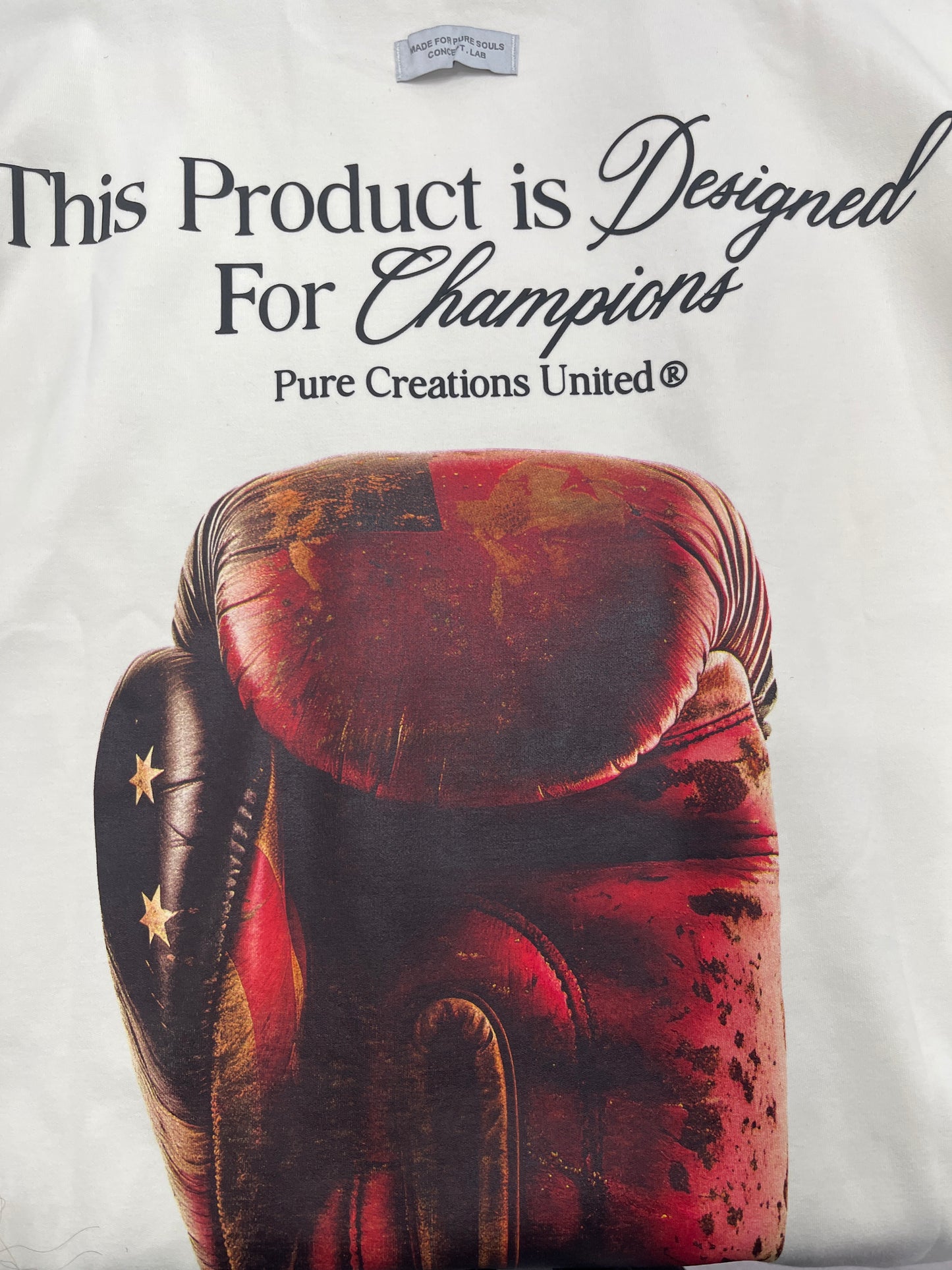 Knockout Cream gloves T-shirt