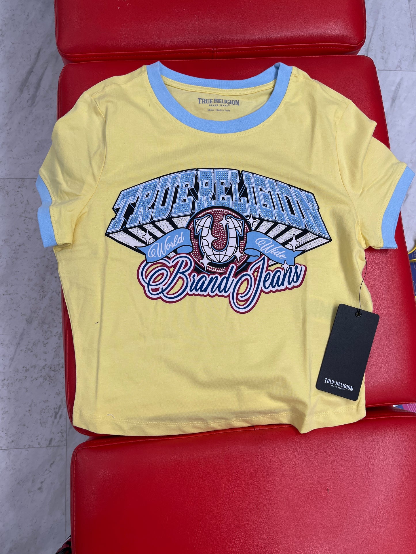 CRYSTAL CONTRAST FINGER TEE