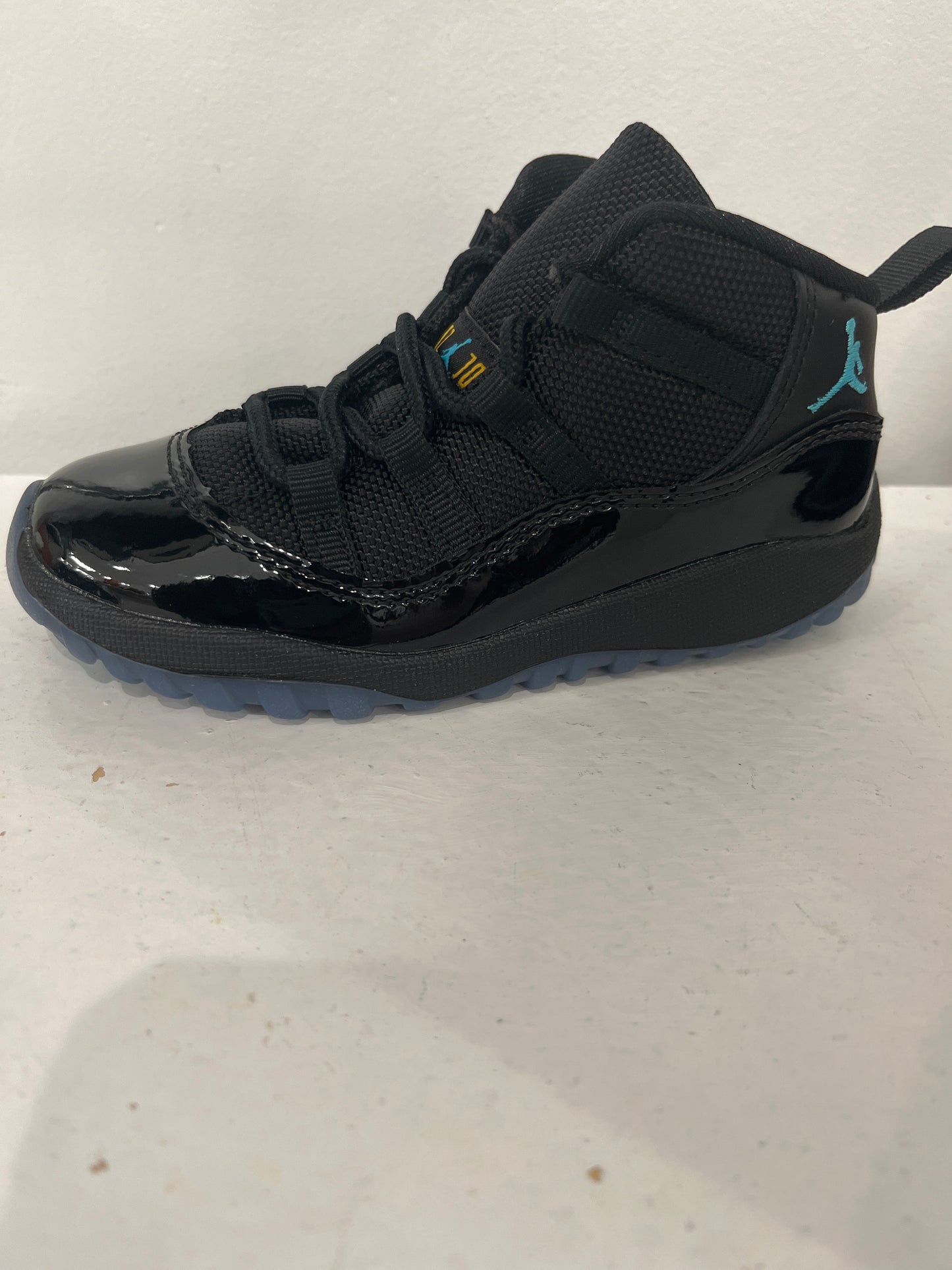 Jordan 11 Retro “Gamma Blue”