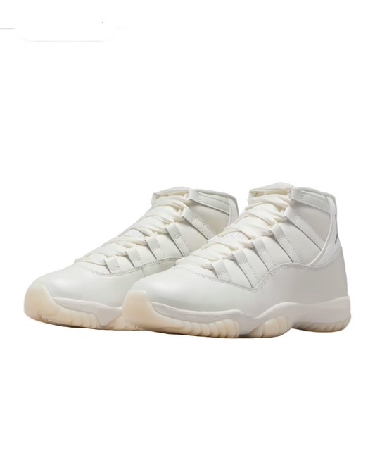WMNS Retro 11 “Grand Finale” (Pearl)